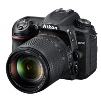 Nikon D7500